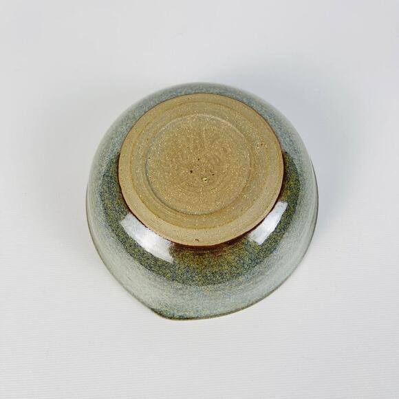 Heart Shaped Ceramic Art Pottery Bowl 5 3/4 x 5 3/4 x 2 1/8” - Picture 7 of 7